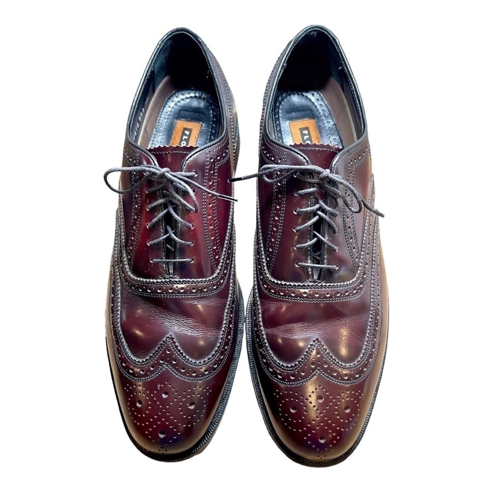 FLORSHEIM, LEXINGTON WINGTIP OXFORDS IN BURGUNDY COLOR. SIZE 10D